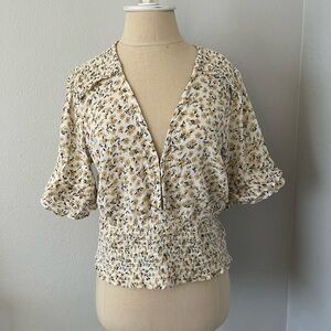 A&F Yellow Floral V-Neck Puff Sleeve Crop Top